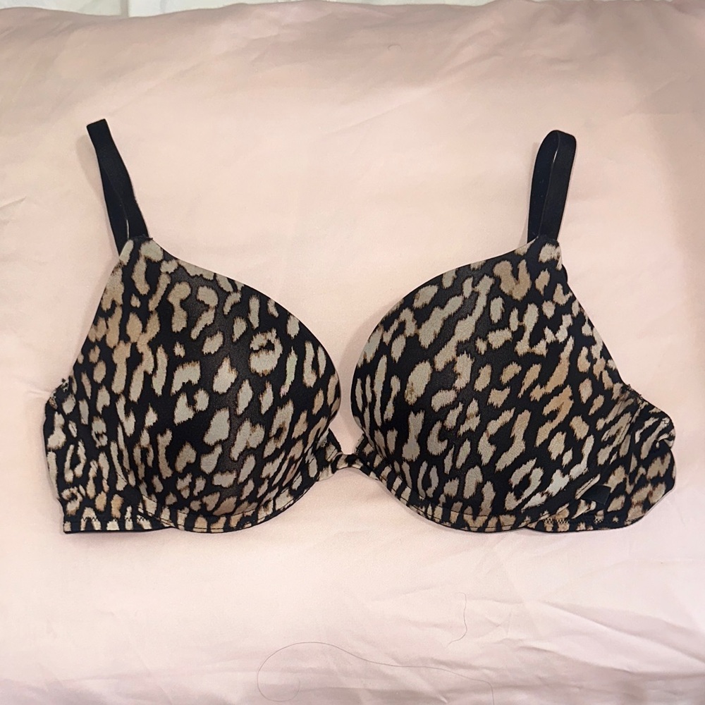 Victoria's Secret Black and Tan Leopard Bra like new